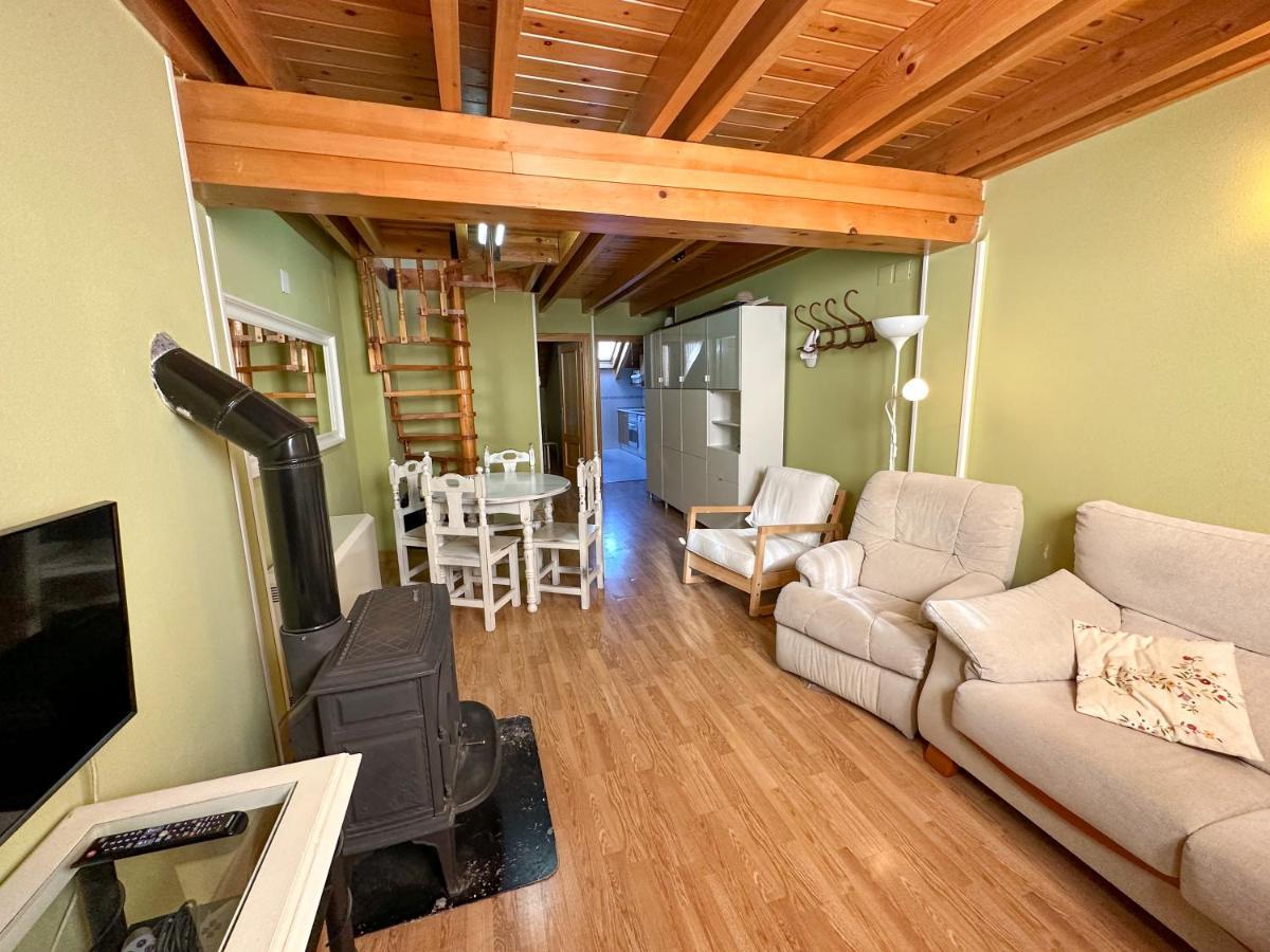 Acogedor Atico Duplex En El Centro En Biescas/4Pax Apartment Luaran gambar