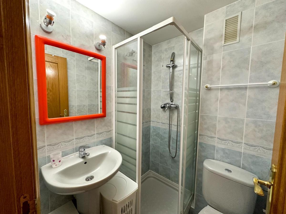 Acogedor Atico Duplex En El Centro En Biescas/4Pax Apartment Luaran gambar
